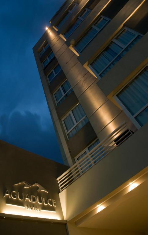 Agua Dulce Hotel Tandil Luaran gambar